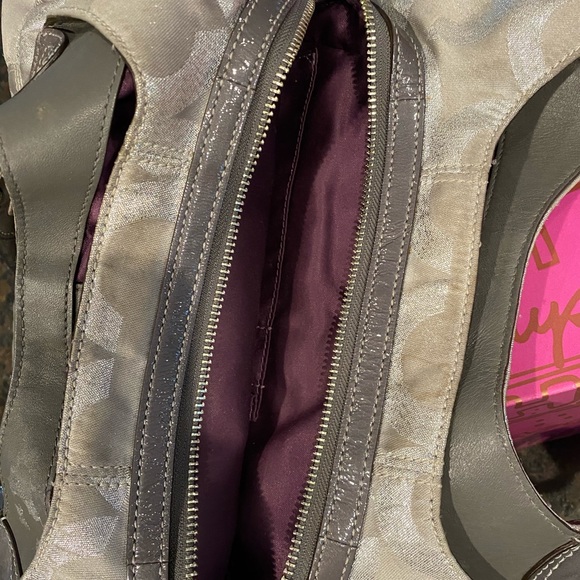 Coach purse - Picture 3 of 8